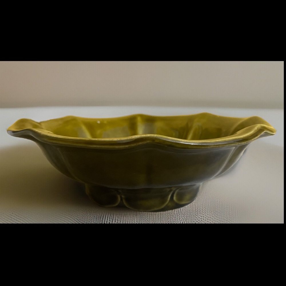 VINTAGE McCoy‎ Marked Green Glazed Scalloped Wash Basin Bowl